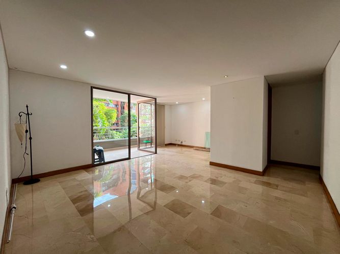 Apartamento de 2 alcobas en arriendo en El Poblado, Medellín, 123 m² · foto 16 de 20