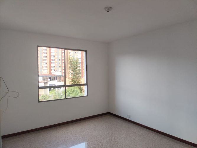 Apartamento de 4 alcobas en arriendo en El Poblado, Medellín, 130 m² · foto 9 de 15