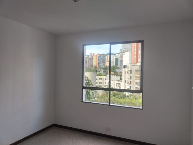 Apartamento de 4 alcobas en arriendo en El Poblado, Medellín, 130 m² · foto 12 de 15