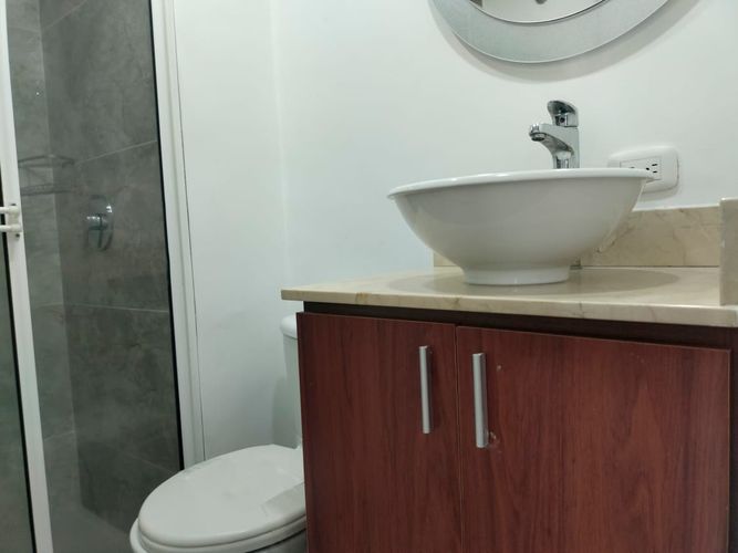 Apartamento de 4 alcobas en arriendo en El Poblado, Medellín, 130 m² · foto 15 de 15