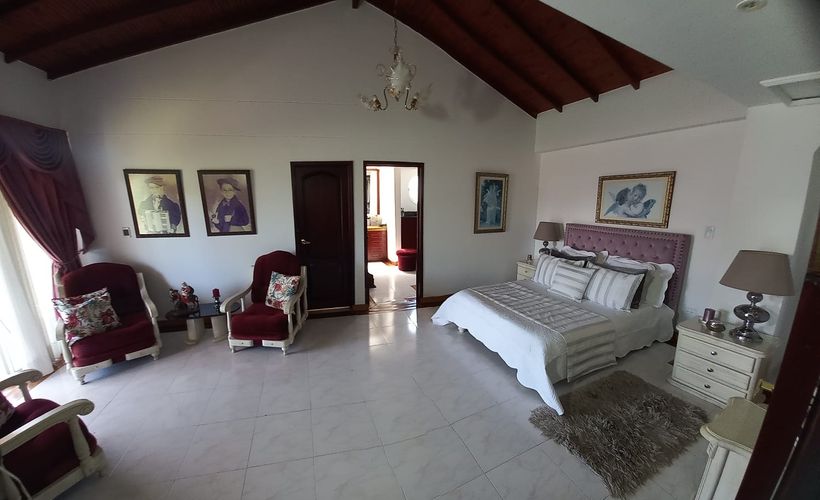 Casa de 6 alcobas en venta en Vía El Caimo, Armenia, 450 m² · foto 5 de 16