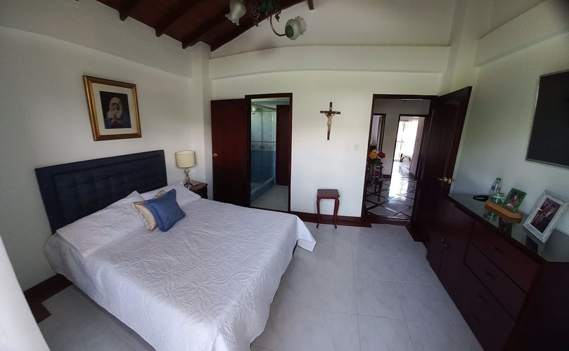 Casa de 6 alcobas en venta en Vía El Caimo, Armenia, 450 m² · foto 10 de 16