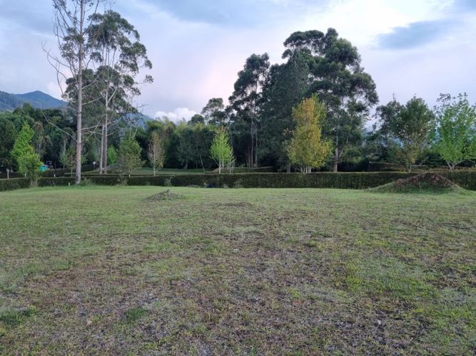 Lote en venta en Guamito, La Ceja, 2551 m² · foto 3 de 4
