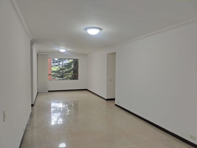 Apartamento de 3 alcobas en arriendo en El Poblado, Medellín, 110 m² · foto 4 de 15