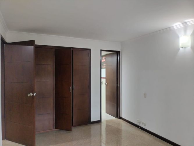 Apartamento de 3 alcobas en arriendo en El Poblado, Medellín, 110 m² · foto 7 de 15