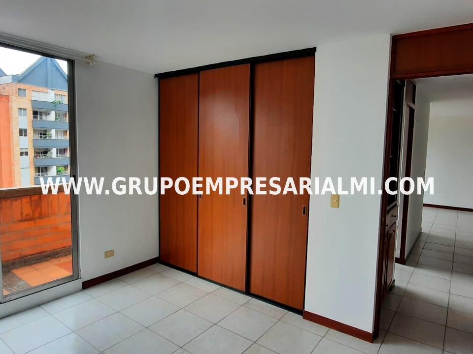 Apartment for sale in El Poblado, Medellín 3