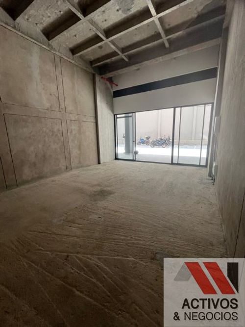 Local en venta en Los Colores, Medellín, 42 m² · foto 12 de 13
