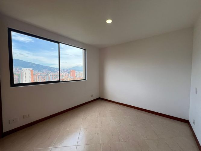 Apartamento de 3 alcobas en venta en El Diamante No. 2, Medellín, 114 m² · foto 11 de 19
