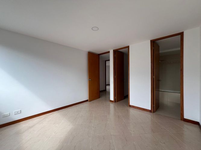 Apartamento de 3 alcobas en venta en El Diamante No. 2, Medellín, 114 m² · foto 12 de 19