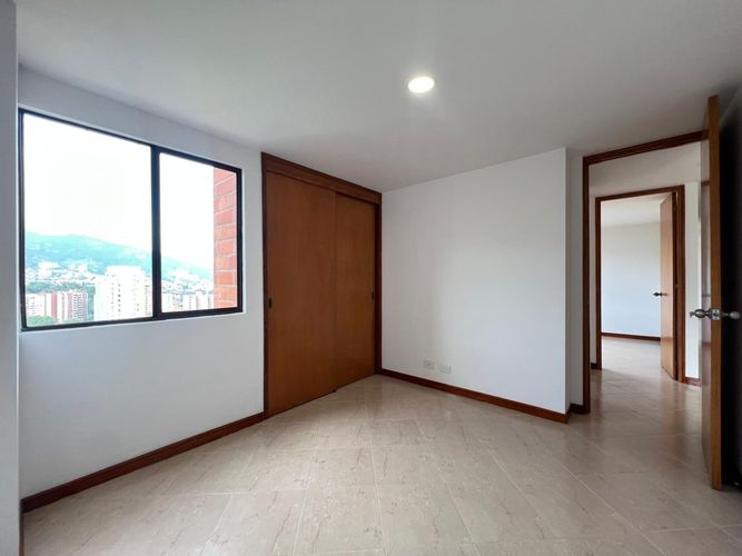 Apartamento de 3 alcobas en venta en El Diamante No. 2, Medellín, 114 m² · foto 13 de 19
