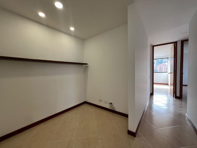 Apartamento de 3 alcobas en venta en El Diamante No. 2, Medellín, 114 m² · foto 15 de 19