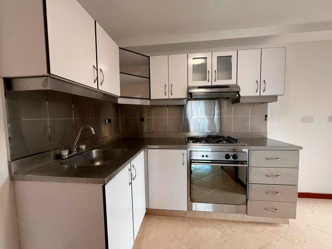 Apartamento de 3 alcobas en venta en El Diamante No. 2, Medellín, 114 m² · foto 5 de 19