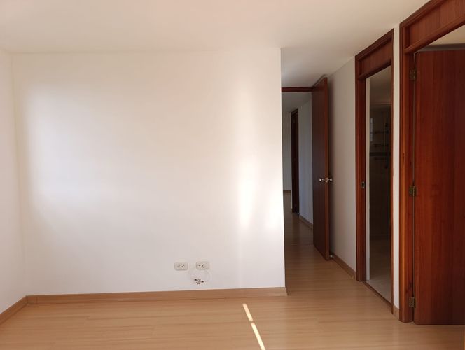 Apartamento de 2 alcobas en arriendo en El Poblado, Medellín, 87 m² · foto 10 de 14