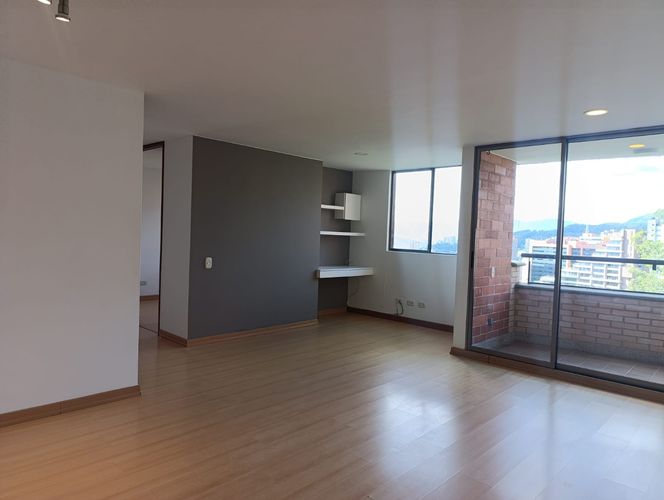 Apartamento de 2 alcobas en arriendo en El Poblado, Medellín, 87 m² · foto 3 de 14