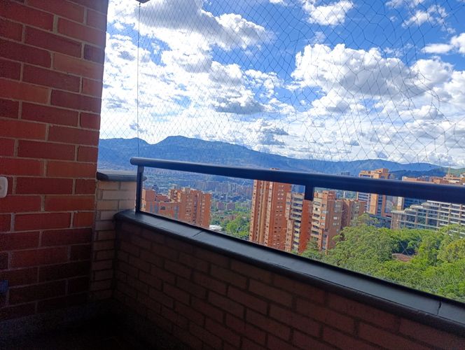 Apartamento de 2 alcobas en arriendo en El Poblado, Medellín, 87 m² · foto 12 de 14