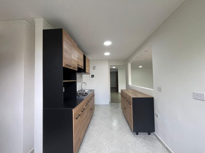 Apartamento de 3 alcobas en arriendo en El Poblado, Medellín, 100 m² · foto 6 de 17