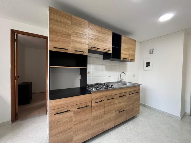 Apartamento de 3 alcobas en arriendo en El Poblado, Medellín, 100 m² · foto 5 de 17