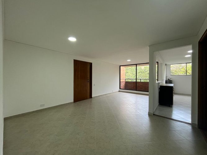 Apartamento de 3 alcobas en arriendo en El Poblado, Medellín, 100 m² · foto 7 de 17