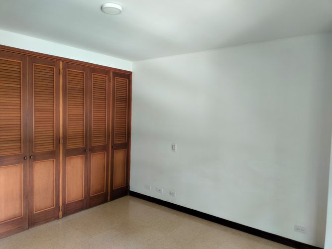 Apartamento de 2 alcobas en arriendo en El Poblado, Medellín, 80 m² · foto 8 de 16