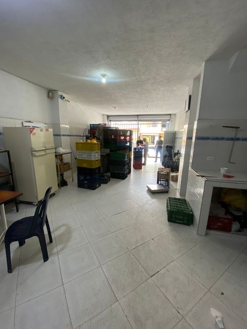 Bodega en venta en Santa Elena, Cali, 350 m² · foto 7 de 12