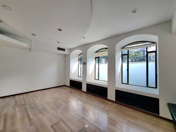 Oficina en arriendo en El Peñon, Cali, 215 m² · foto 2 de 16