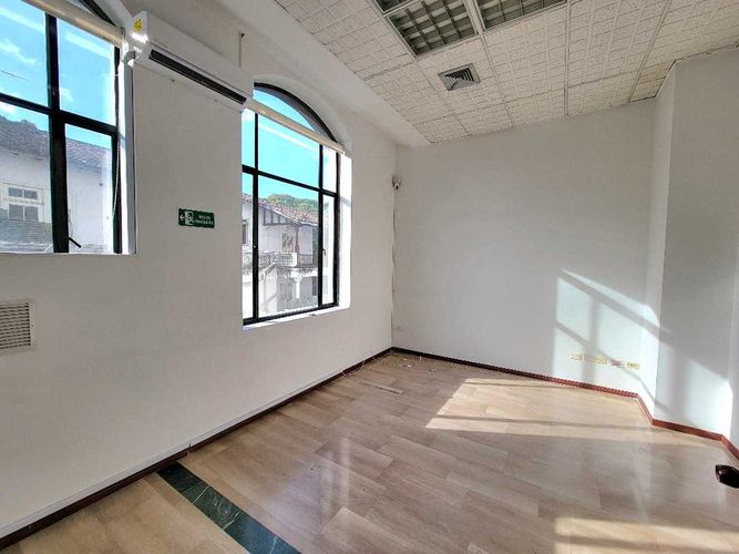 Oficina en arriendo en El Peñon, Cali, 215 m² · foto 15 de 16