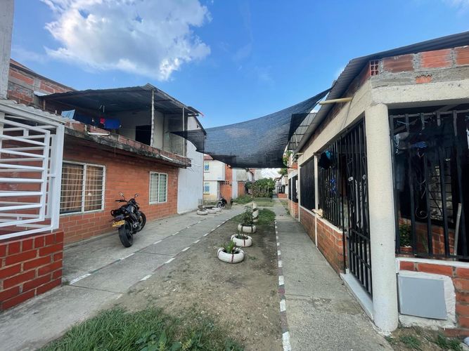 Casa de 4 alcobas en venta en Cd. Terranova, Jamundí, 90 m² · foto 4 de 24