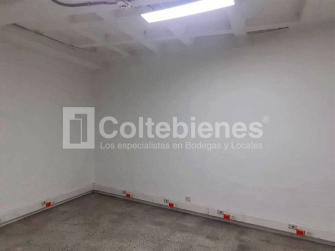 Bodega en arriendo en Zona Industrial No. 1, Itagüí, 241 m² · foto 9 de 24