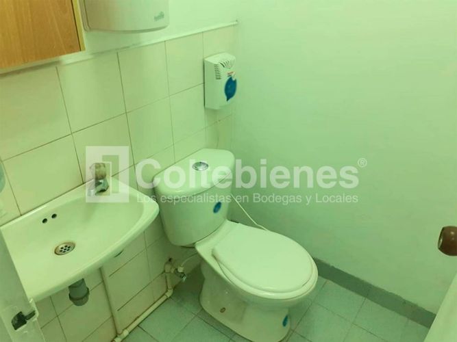 Bodega en arriendo en Zona Industrial No. 1, Itagüí, 241 m² · foto 13 de 24