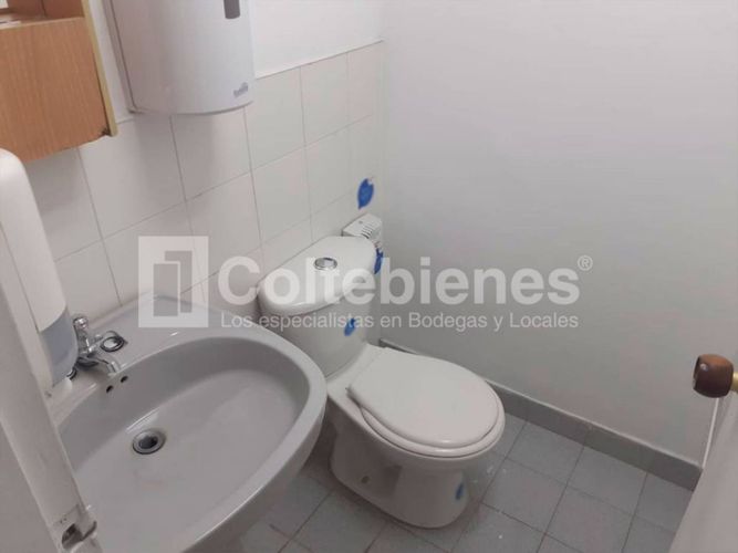 Bodega en arriendo en Zona Industrial No. 1, Itagüí, 241 m² · foto 16 de 24