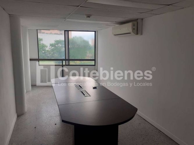 Bodega en arriendo en Zona Industrial No. 1, Itagüí, 241 m² · foto 18 de 24