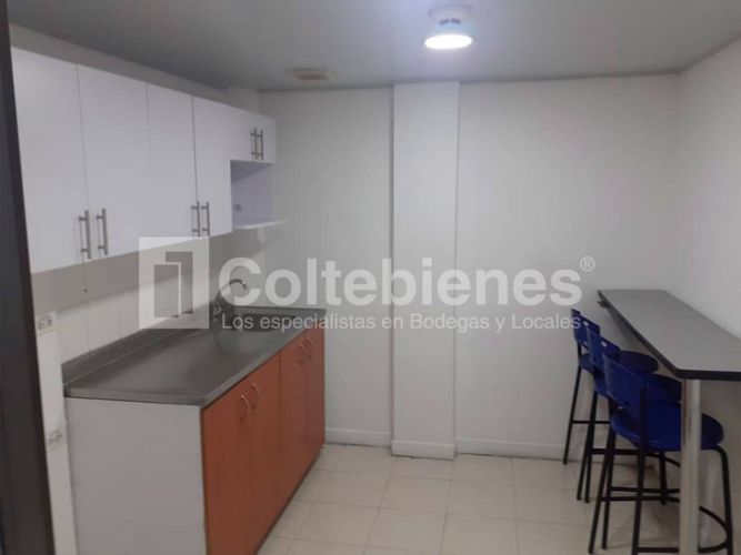Bodega en arriendo en Zona Industrial No. 1, Itagüí, 241 m² · foto 22 de 24