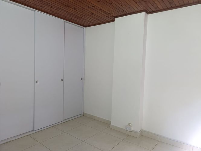 Apartamento de 2 alcobas en arriendo en Los Naranjos, Medellín, 75 m² · foto 11 de 15