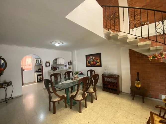 Casa de 5 alcobas en venta en Prados Del Limonar, Cali, 350 m² · foto 12 de 20