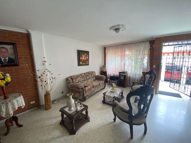 Casa de 5 alcobas en venta en Prados Del Limonar, Cali, 350 m² · foto 17 de 20