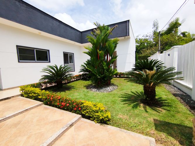Casa de 4 alcobas en venta en Cr. Valle Verde, Jamundí, 600 m² · foto 2 de 24