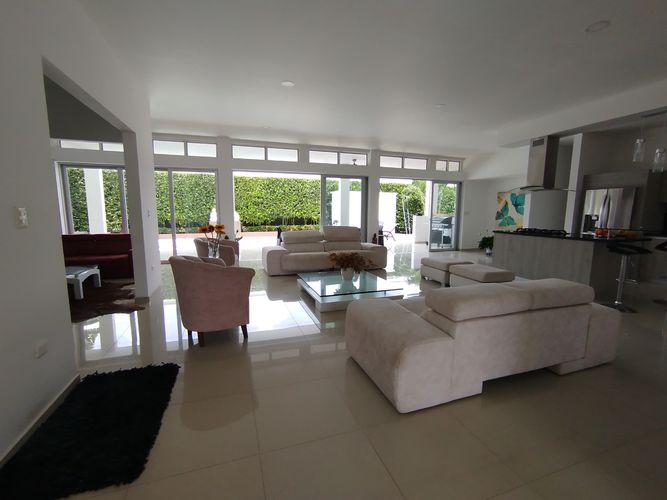 Casa de 4 alcobas en venta en Cr. Valle Verde, Jamundí, 600 m² · foto 23 de 24