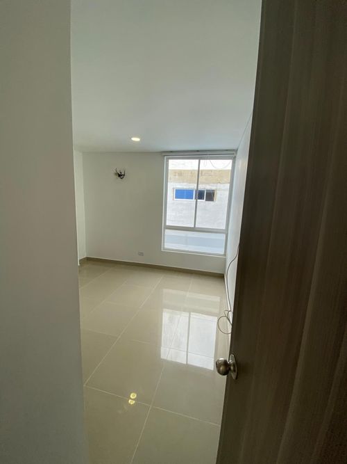 Casa de 5 alcobas en venta en Las Mercedes, Jamundí, 300 m² · foto 2 de 24