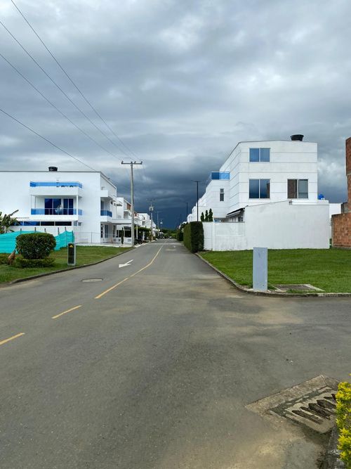 Casa de 5 alcobas en venta en Las Mercedes, Jamundí, 300 m² · foto 9 de 24