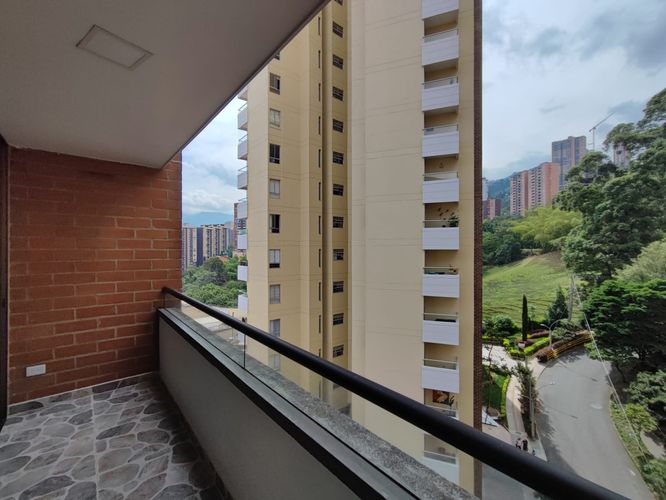 Apartamento de 2 alcobas en venta en Aves Maria, Sabaneta, 90 m² · foto 8 de 24