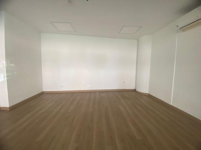 Local en arriendo en Cumbres, Envigado, 30 m² · foto 4 de 5