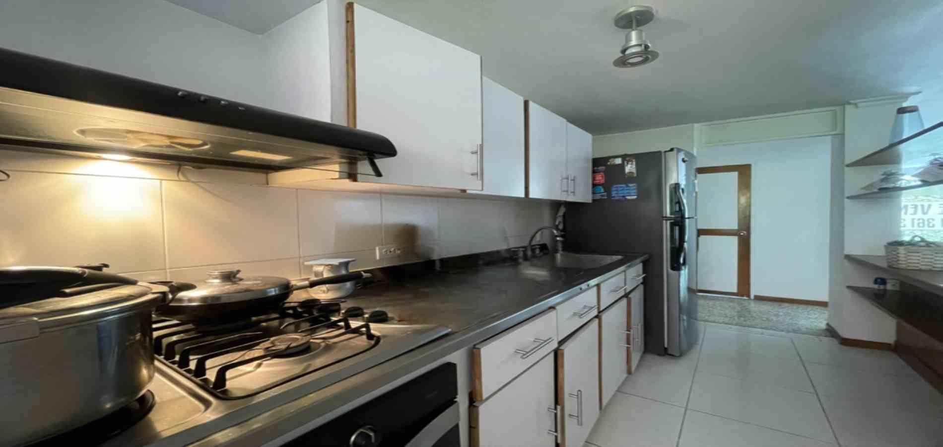 Apartamento en venta en El Poblado, Medellín · foto 4 de 10