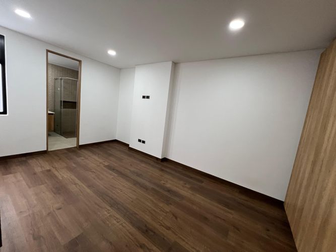 Casa de 4 alcobas en venta en El Diamante, Medellín, 240 m² · foto 4 de 12