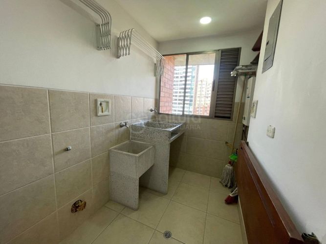 Apartamento en venta en El Poblado, Medellín · foto 23 de 24