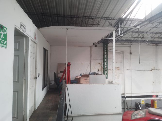 Bodega en venta en El Poblado, Medellín, 220 m² · foto 4 de 17