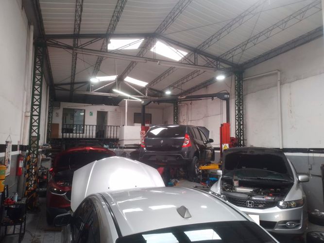 Bodega en venta en El Poblado, Medellín, 220 m² · foto 7 de 17