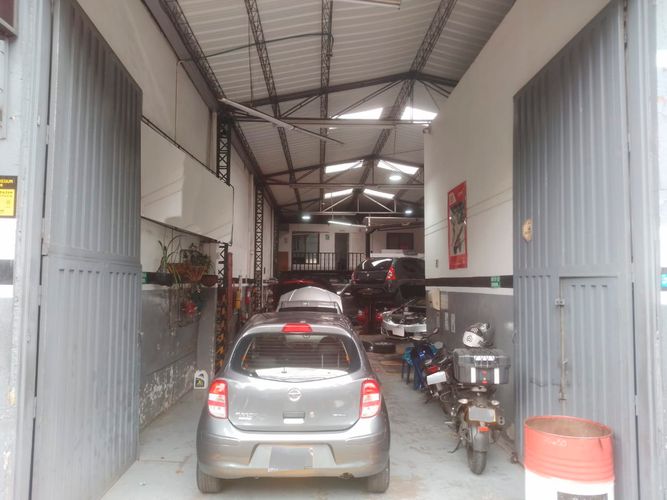 Bodega en venta en El Poblado, Medellín, 220 m² · foto 16 de 17