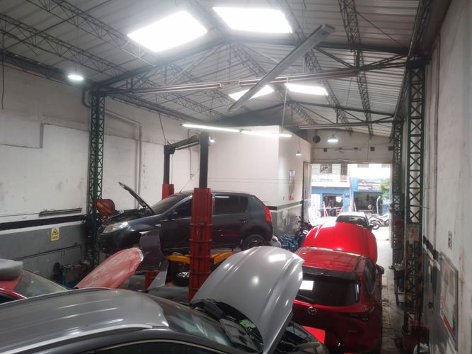 Bodega en venta en El Poblado, Medellín, 220 m² · foto 12 de 17