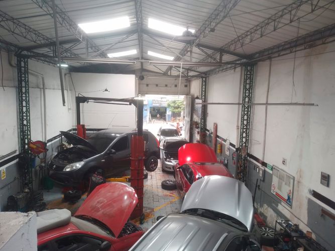 Bodega en venta en El Poblado, Medellín, 220 m² · foto 13 de 17