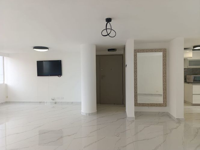 Apartamento de 3 alcobas en arriendo en El Poblado, Medellín, 150 m² · foto 5 de 20